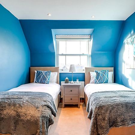 Entire 2 Bed Flat Contractors Families And Relocators Διαμέρισμα Γουέρ Εξωτερικό φωτογραφία